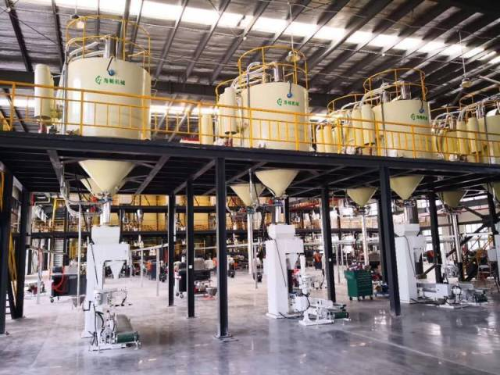 广州仕天材料科技有限公司厂房内景。
