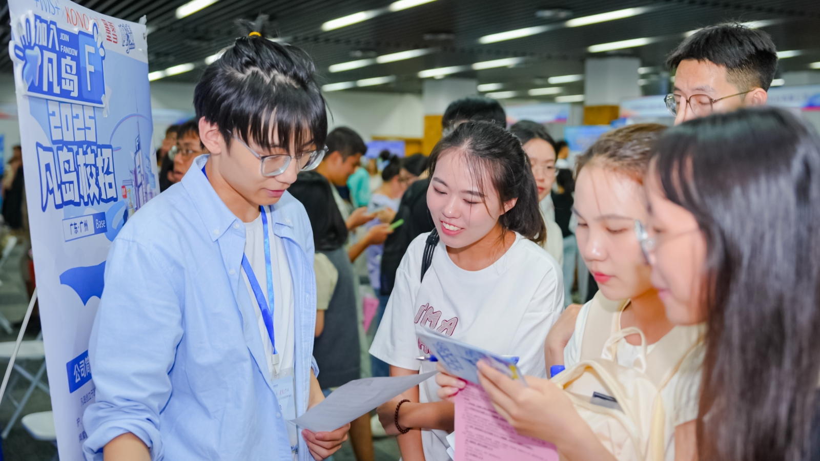 11.5“智汇湾区 才聚广州”2024年产业人才校园招聘活动在厦门大学举办2_副本.jpg