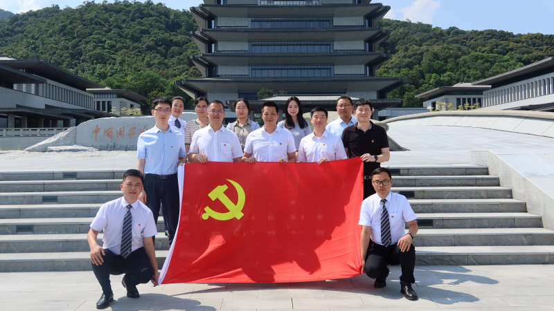 7.13市工信局办公室党支部联合广电城市服务事业部第二党支部、西电广州研究院机关党支部开展主题教育专题调研暨联学共建主题党日活动_副本.jpg